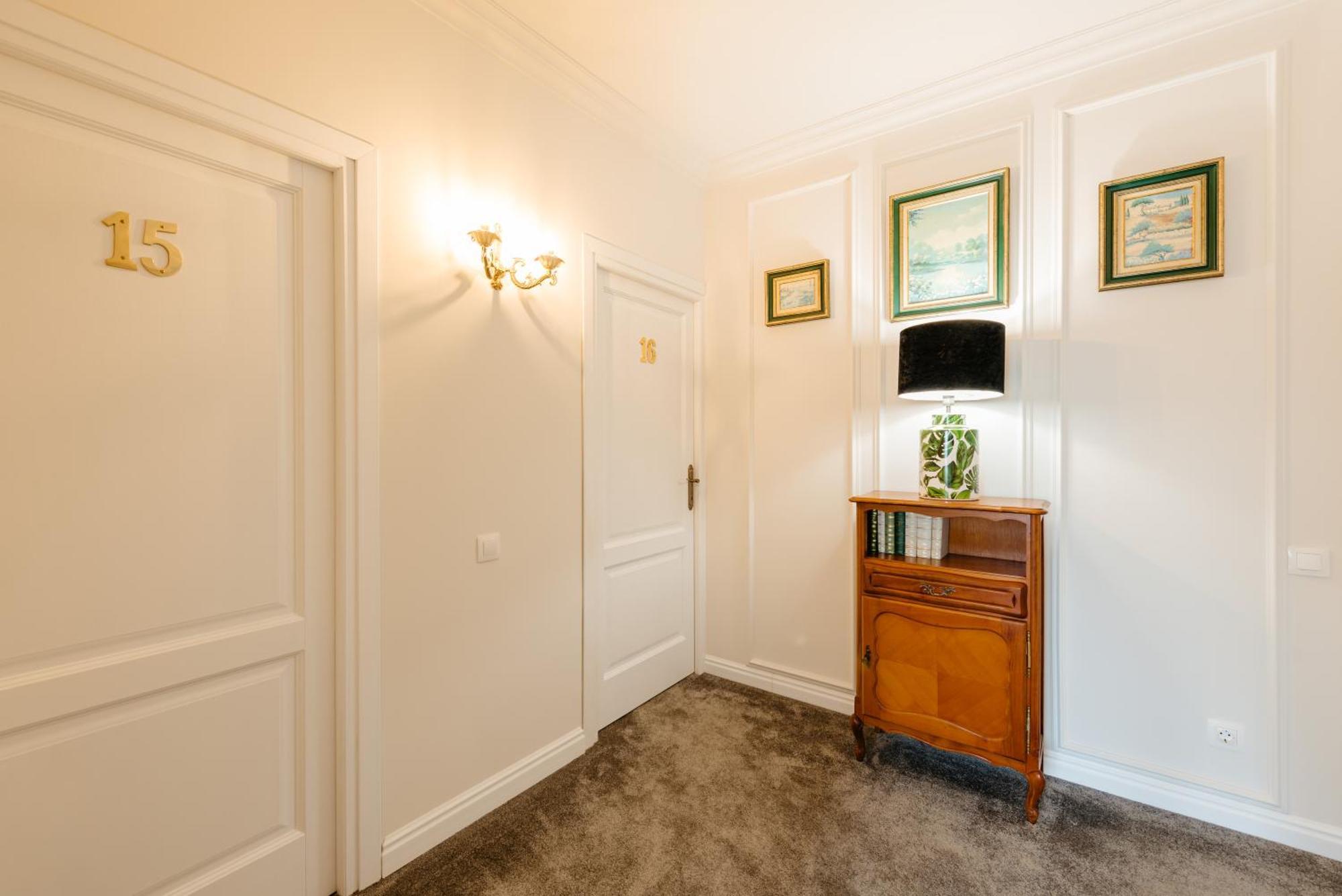 Ateneea Luxury Rooms Клуж-Напока Екстер'єр фото